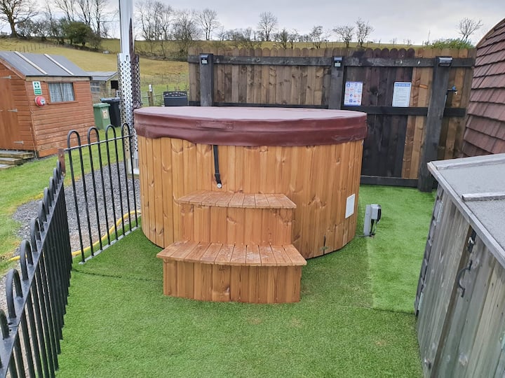 8 Best Log Cabins With Hot Tub In Keswick, UK Updated 2024 Trip101