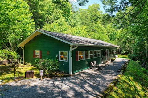 The Cottage at Cutler Ridge  -  Zen in the Woods!