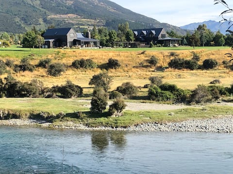 Te Awa Lodge  Riverside retreat