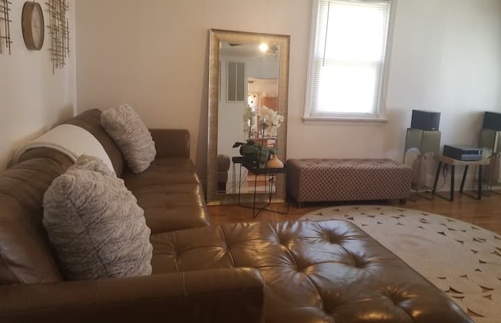 Cozy 2 Bedroom Bungalow With Free Parking - Atlantic City, NJ