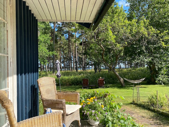 Relaxing place steps from sandy beach Bungalows for Rent in Gotland
