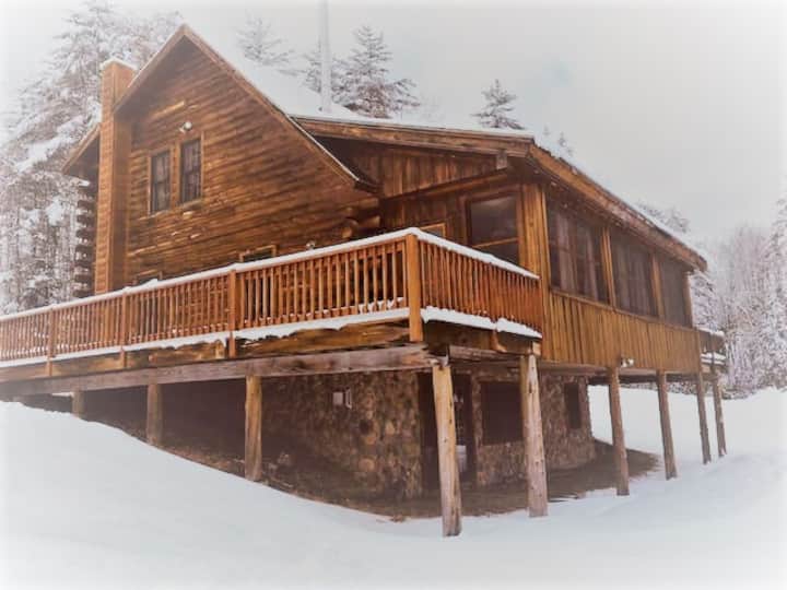 The Wolfe’s Den at 100 Acre Wood Houses for Rent in Minerva, New York