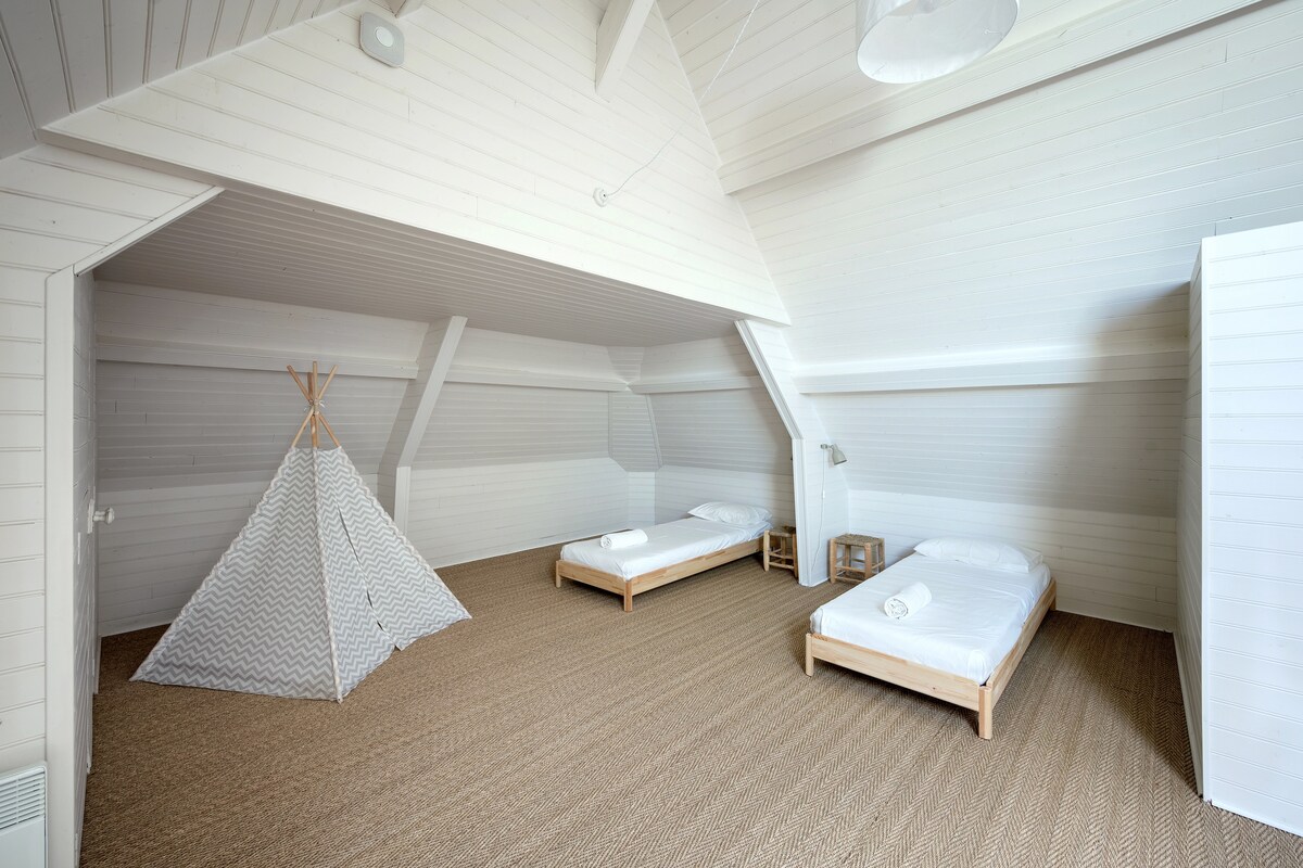 Стая в общежитие