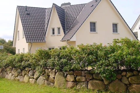 Beliebte Airbnb-Anzeige: Family idyll: comfort, huge garden & swimming fun in Rankwitz