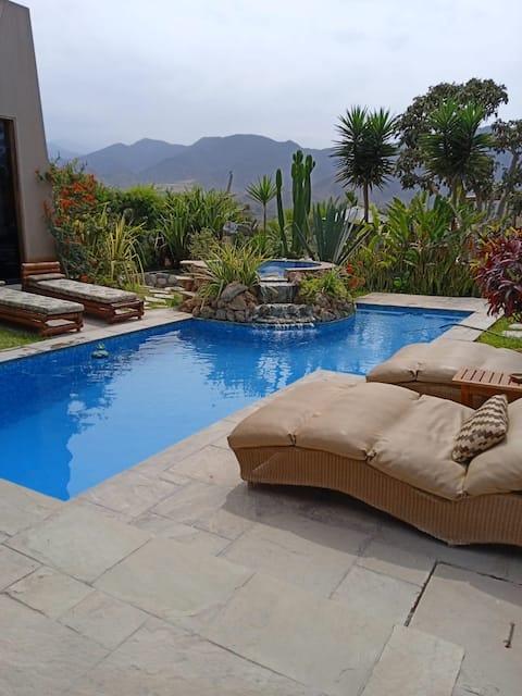 Successful Airbnb property: Bungalows of Azpitia: Gallo's. Camino a Paracas in Santa Cruz De Flores