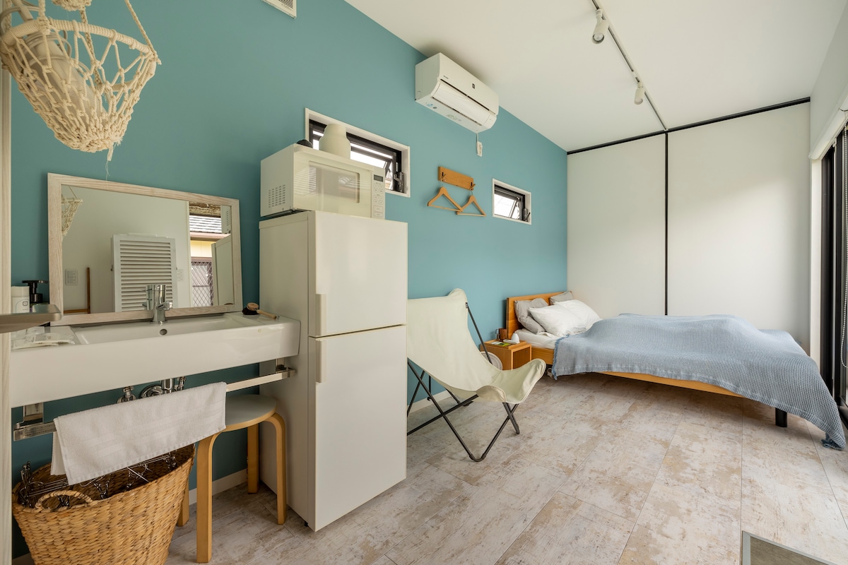 Tiny House Ichi (駅から徒歩5分) 貸切露天風呂付きコンテナタイニー
