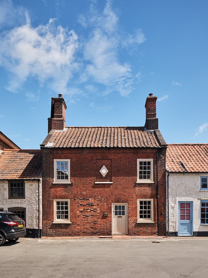 Parva House Prime Location Central Holt Houses for Rent in