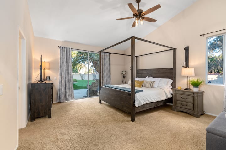 Dhomë gjumi kryesore me dyshek King