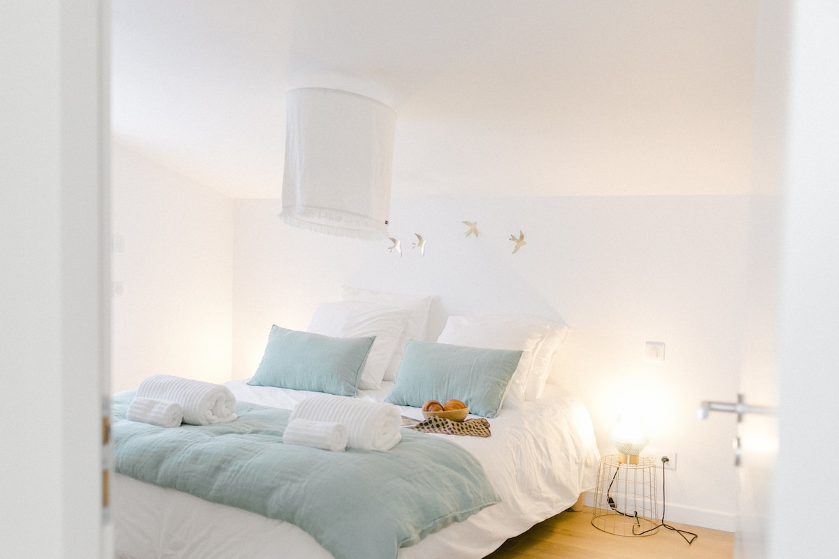 Chumba cha kulala 3. Vitanda 2 vya 80, vinavyoweza kubadilishwa kuwa kitanda 1 cha 160. 