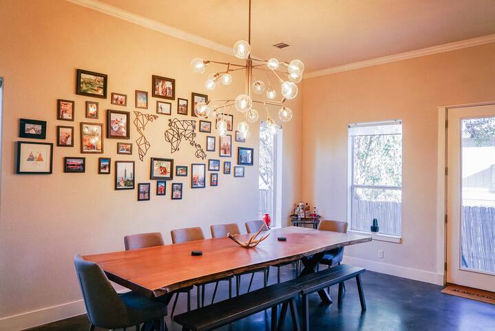 Huge Combined Property 2 houses/8BD/4BA/20 guests gallery image 4