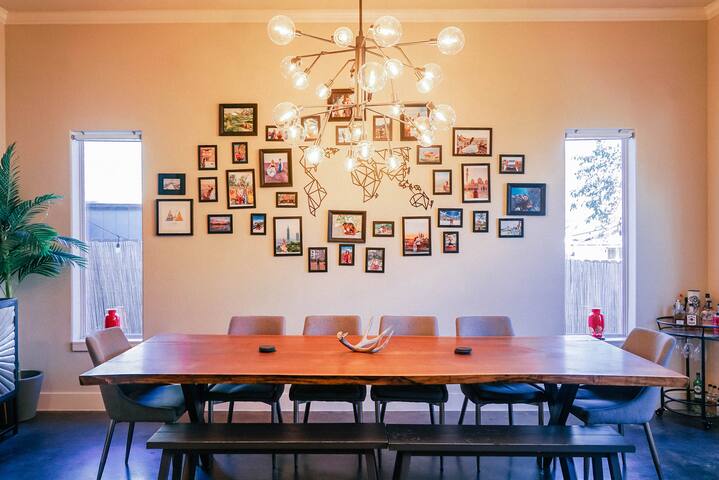 Huge Combined Property 2 houses/8BD/4BA/20 guests gallery image 3