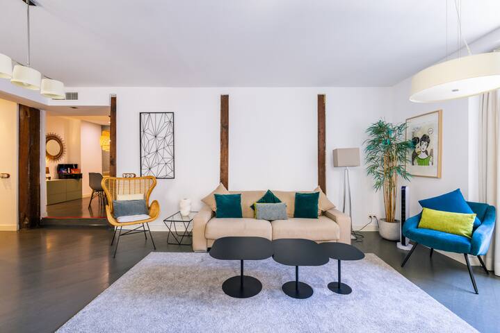 Amazing flat 5 balconies in Chueca – Gran Via gallery image 5