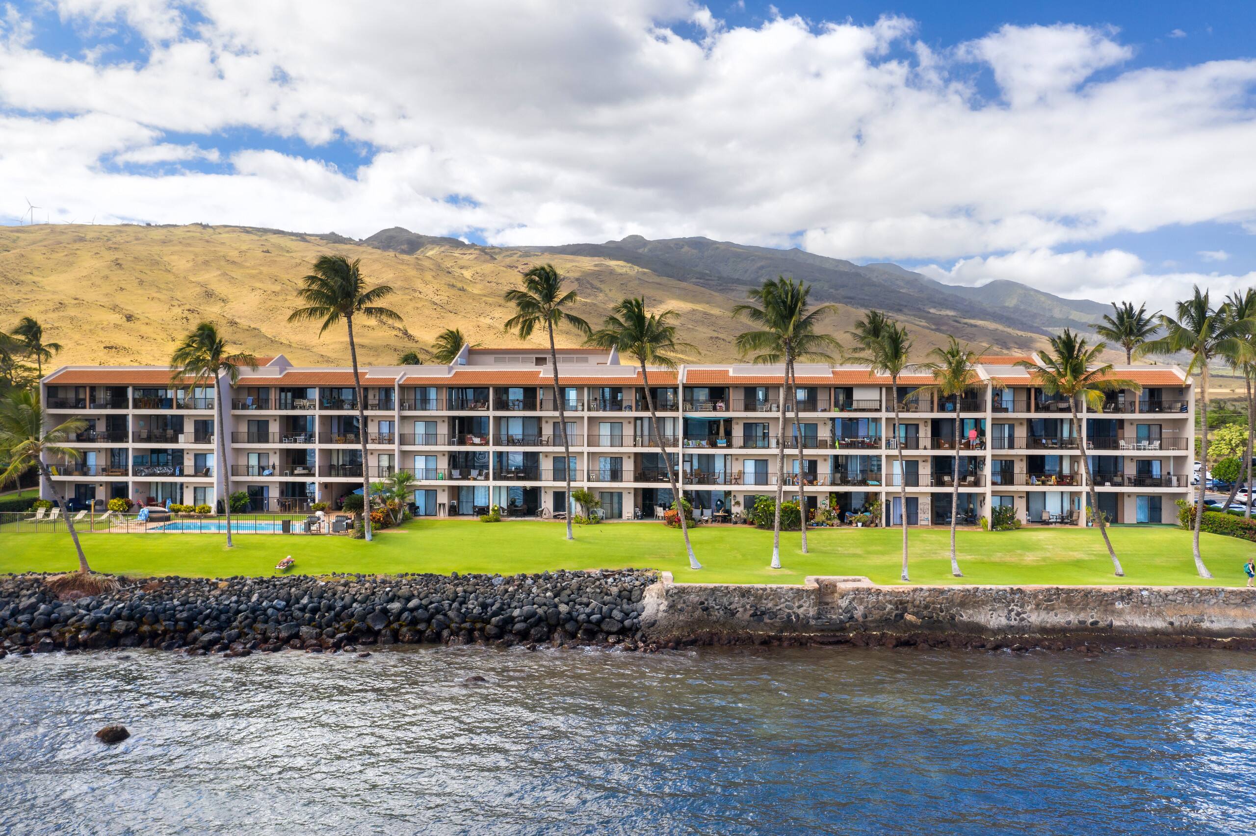 Condo in Wailuku · ★4.97 · 2 bedrooms · 3 beds · 2 baths - Image 45