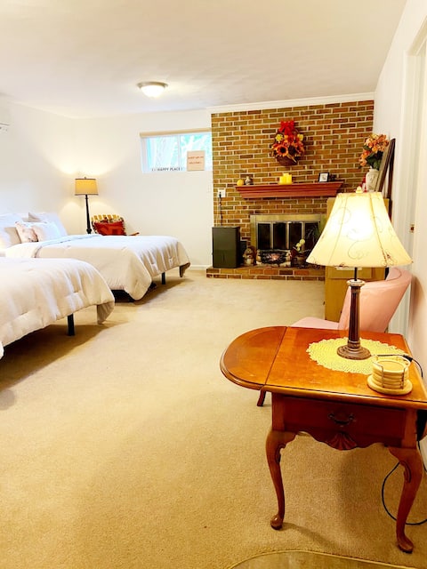 A Comfortable & Safe Home, Walking Distance to VT!