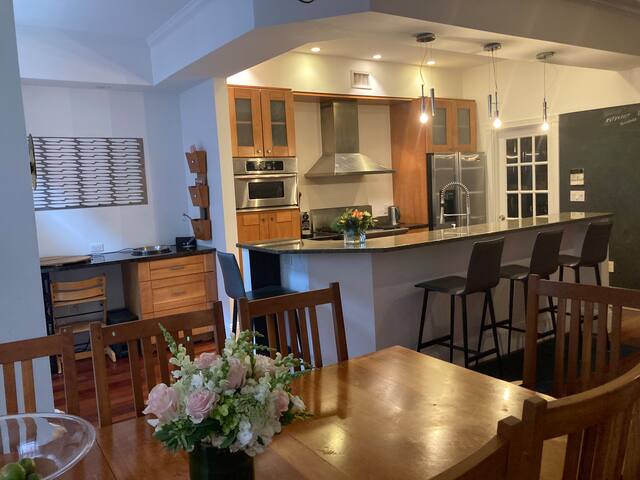 Contemporary home in Historic Back Bay Boston gallery image 3