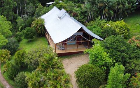 Noonggalli Eco Retreat caters for 1 to 12 people