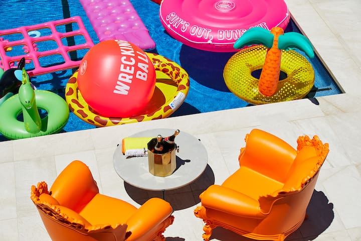 Beachfront Hideaway – Direct Beach Access & Views gallery image 2