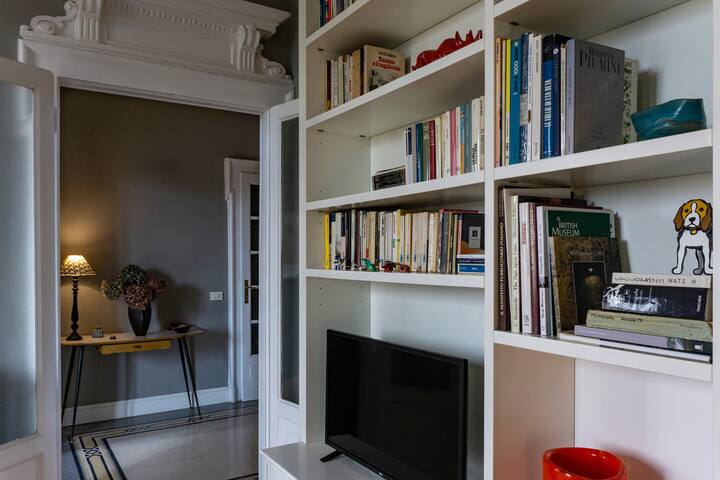 Charming early 900s apartment near Central Station gallery image 5