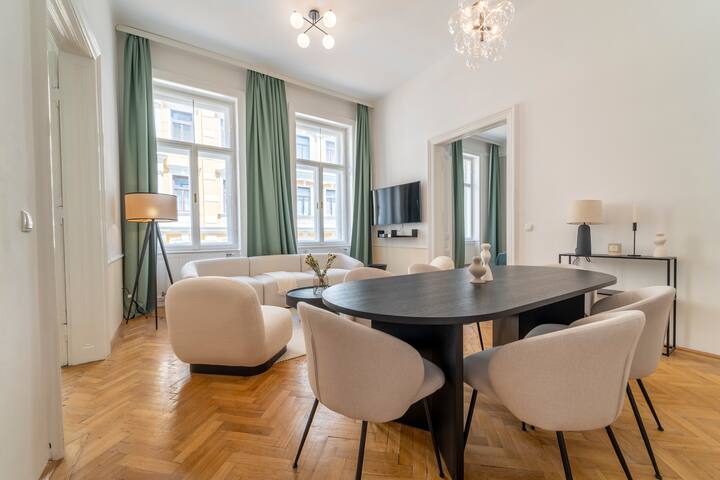 josef’s home | Premium Suite | Quiet & Central gallery image 2