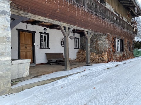 LES GETS LARGE SAVOYARD HOLIDAY CHALET