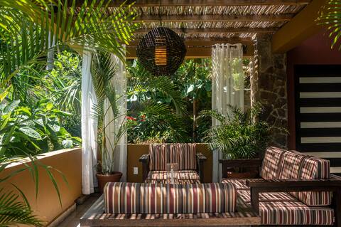 2 Bedroom Villa in Tropical Setting