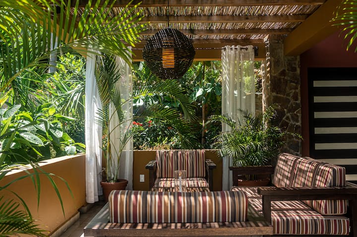 2 Bedroom Villa in Tropical Setting