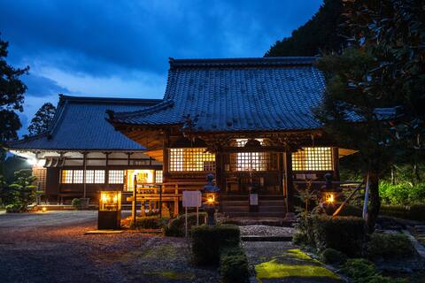 ［TEMPLE HOTEL DAITAIJI］A spacious Japanese room