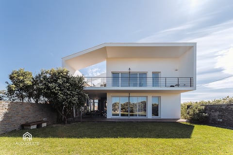 Villa da Gama - Oceanfront Retreat