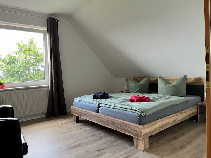 Chumba cha kulala cha 3 na kitanda cha watu wawili 