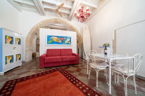 Top Airbnb: Calasonno 18 - apartment in the heart of Ortigia in Syracuse