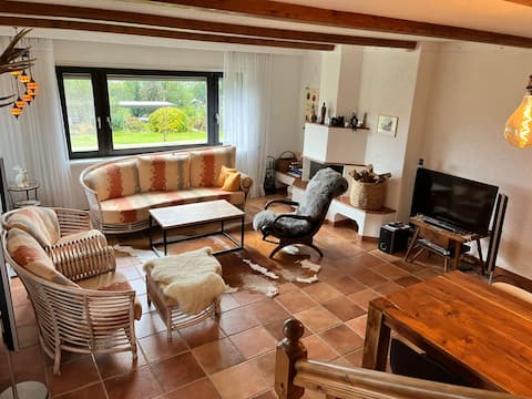 Top Airbnb: Peaceful holiday home with mountain views, Lake Ossiach in Treffen Am Ossiacher See