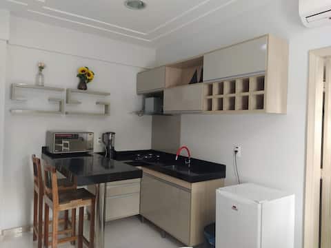 Quarto c Cozinha americana no centro de Eunapolis