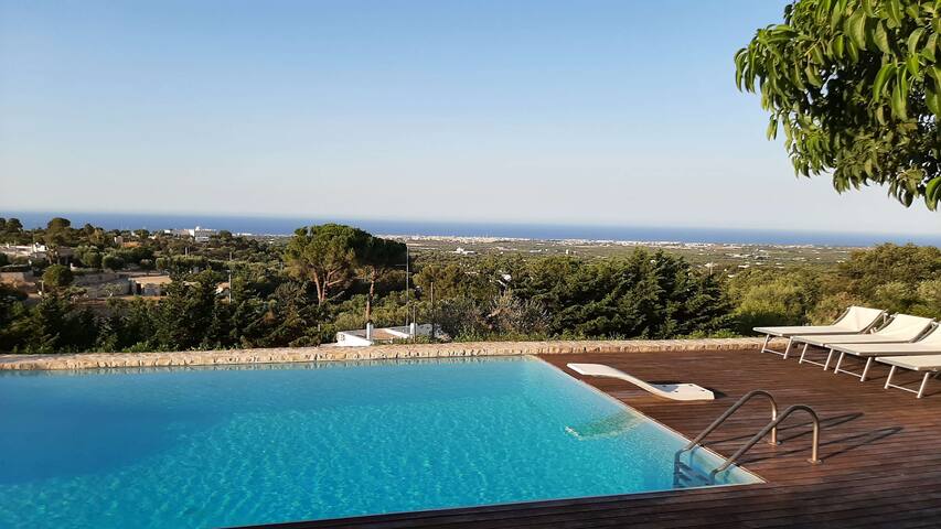 Amazing villa with pool, seaview, privacy, Puglia gallery image 3