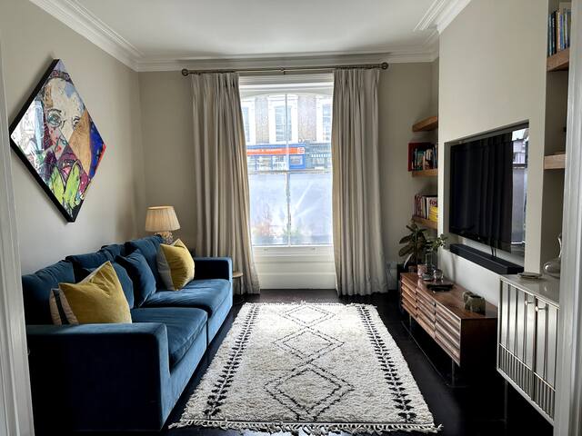 Luxury 120sqmt 2 bed garden Primrose Hill gallery image 2