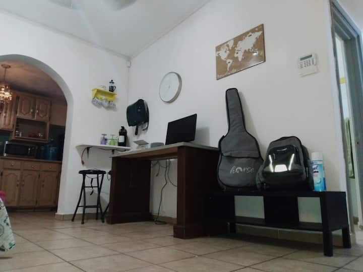 Room for 2 excellent safe and convenient location Houses for Rent in