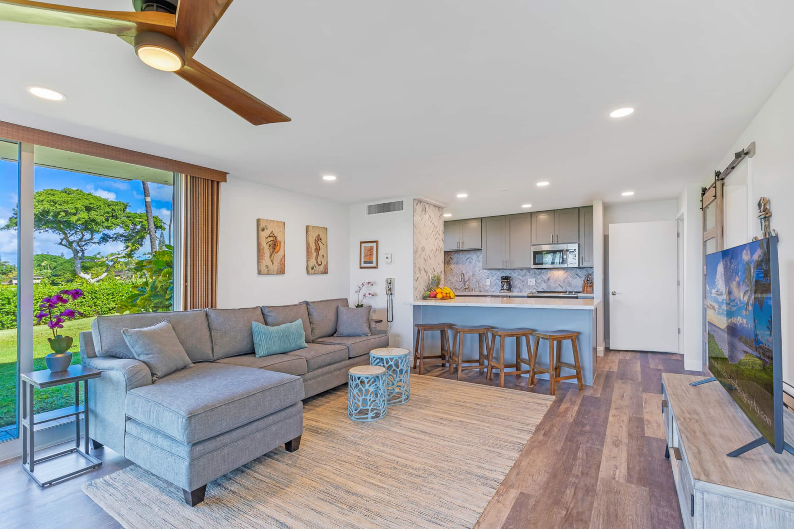 Condo in Lahaina · ★4.95 · 2 bedrooms · 4 beds · 2 private baths - Image 10