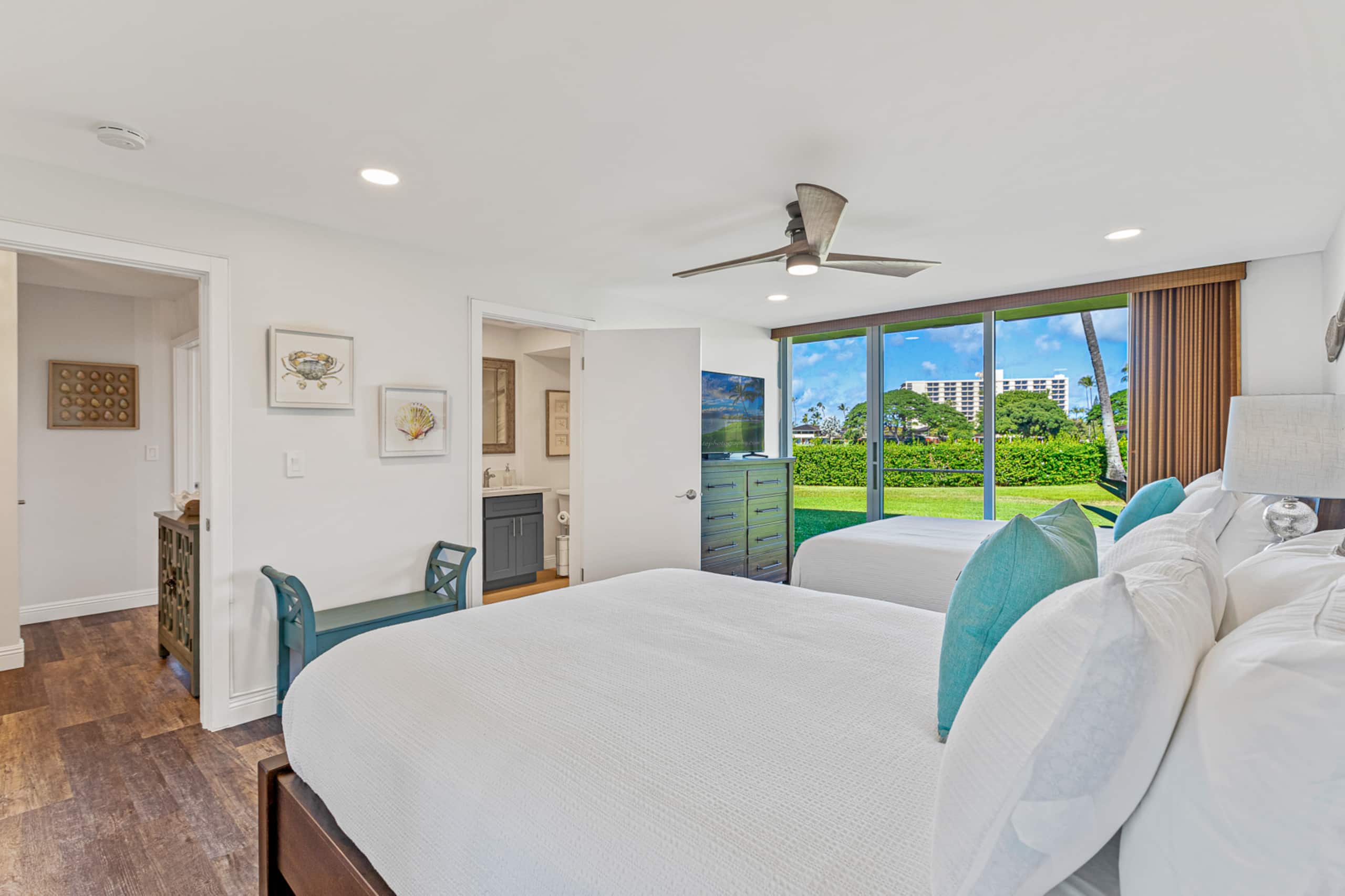 Condo in Lahaina · ★4.95 · 2 bedrooms · 4 beds · 2 private baths - Image 16