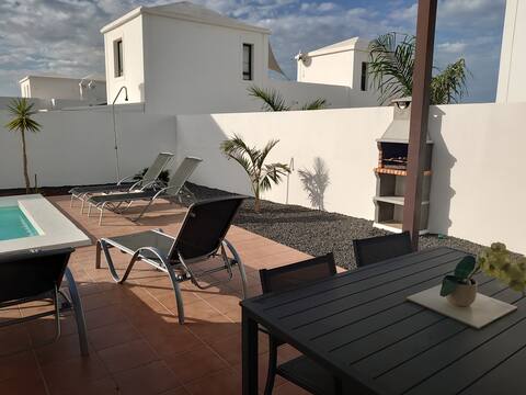 Villa in Playa Blanca with Private Pool