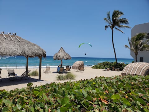 Ocean Side Villa - beautiful updated