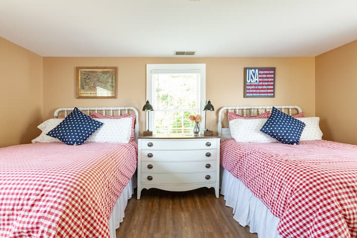 ห้องโปรด "ห้องพักสไตล์อเมริกัน" มีเตียงคู่ 2 เตียง