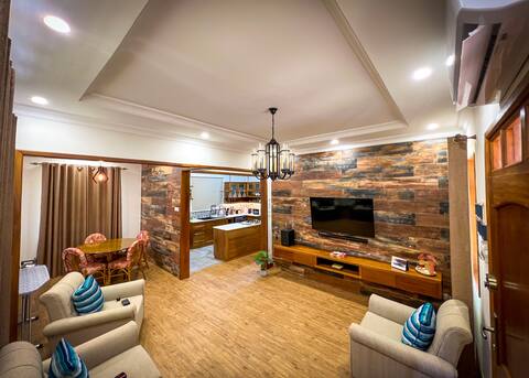 3 Bedroom Villa with private Parking and Garden