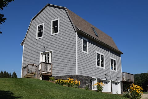 Private 2nd-floor studio on a working produce farm
