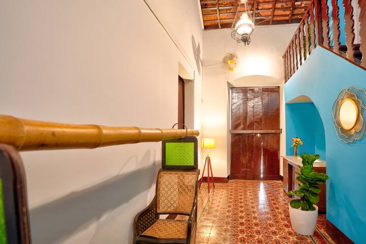 Living room image 1