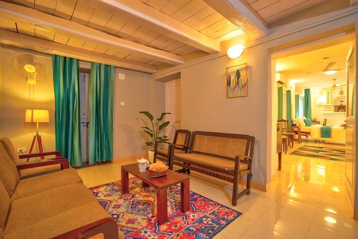 Living room image 3