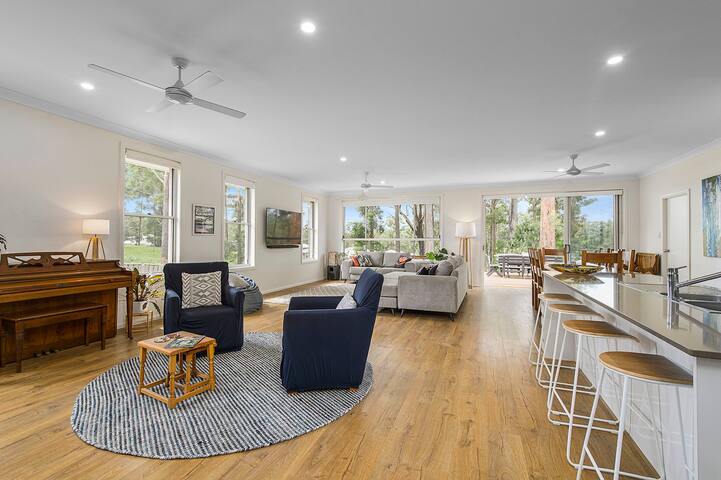 Coastal Tree View – Your home away from home!