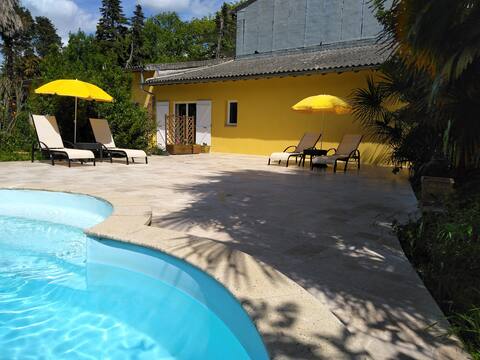 Gîte Parc Piscine near the Canal du Midi