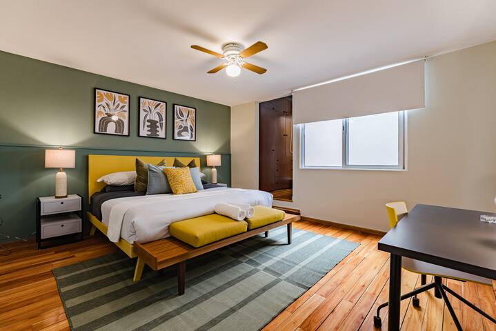 Stylish Hillside Home Near Polanco & Santa Fe gallery image 2