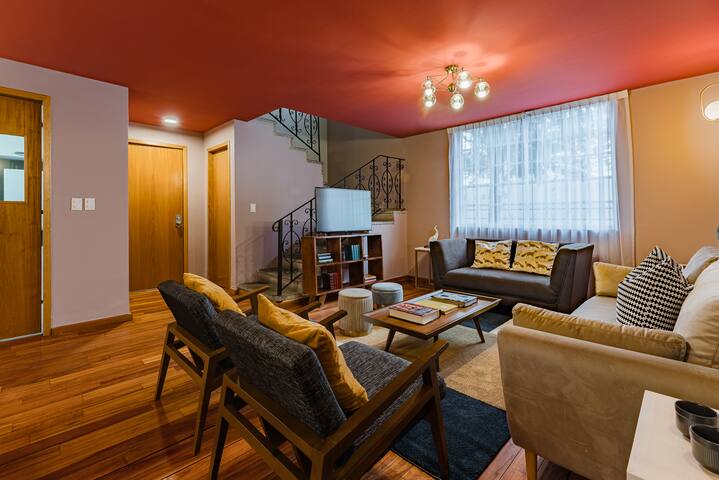 Stylish Hillside Home Near Polanco & Santa Fe gallery image 5