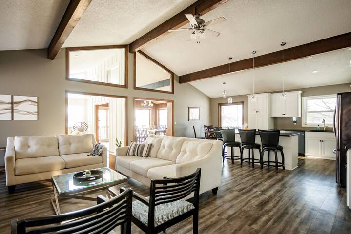 Spectacular Locke Lake Home in Monticello, MN! gallery image 3