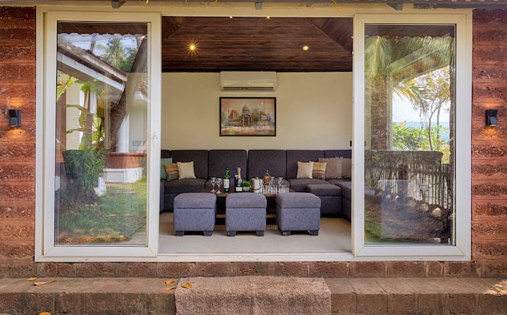 Living room image 1